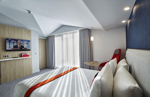 Sirinevler Mahallesi Hotel | Holiday Inn Express Istanbul - Atakoy Metro by IHG