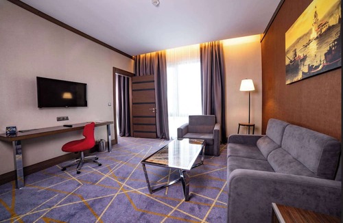 Alibeykoy Mahallesi Hotel | Ramada by Wyndham Istanbul Alibeykoy