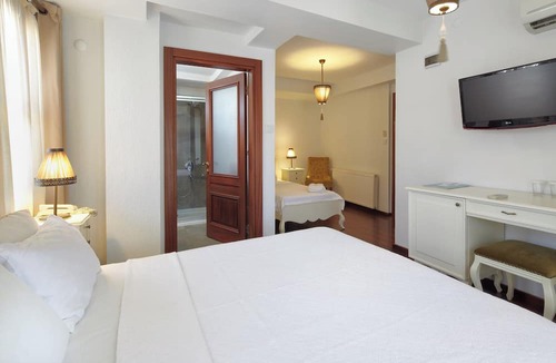 Ayvalik City Center Hotel | Ferahi Evler Otel