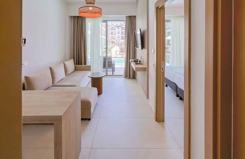 Side Hotel | Victoria Princess Hotel