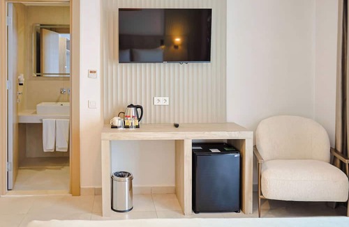 Side Hotel | Victoria Princess Hotel