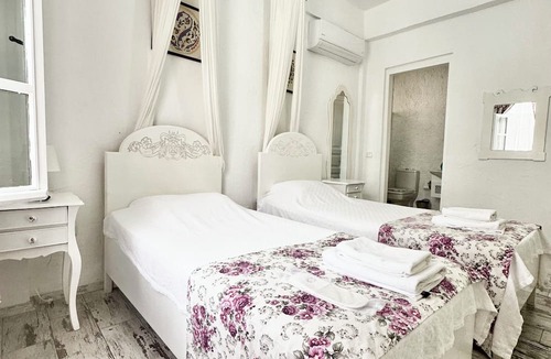 Tokoglu Hotel | Aisem By Hire Alacati