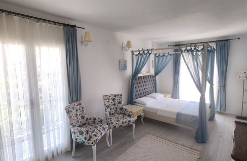 Tokoglu Hotel | Tarcin Alacati Otel
