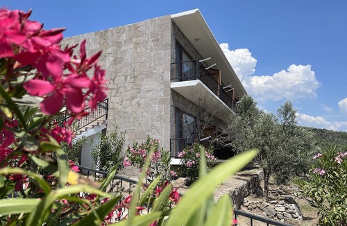 Ayvacik Hotel | Sivrice Sarnıç