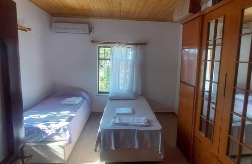 Ayvalik City Center House | Camlaralti Pansiyon