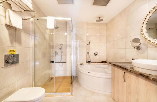 Ezine Hotel | Helen Troya Hotel Geyikli