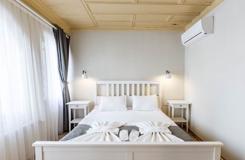 Old City Hotel | Miro Mansion