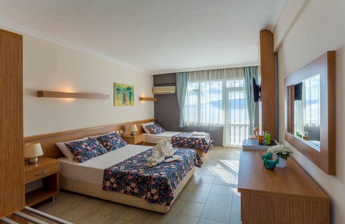Burhaniye Hotel | Aqua Nina Hotel
