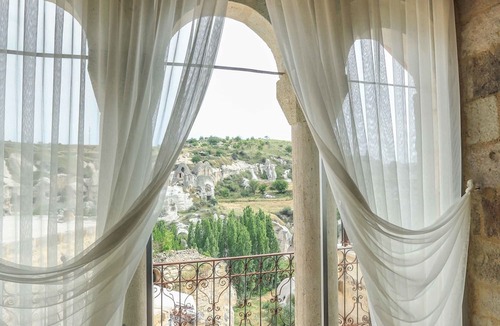 Ortahisar Hotel | Abu Hayat Cave Suites
