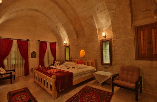 Ortahisar Hotel | Abu Hayat Cave Suites