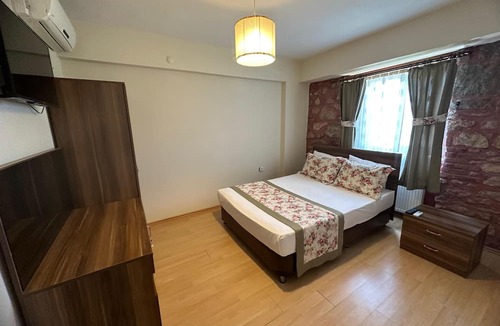 Ezine Hotel | Odunluk Tas Konak Otel