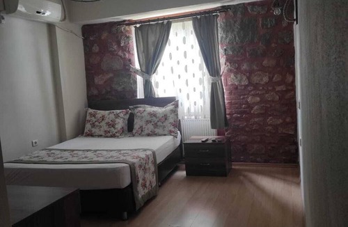 Ezine Hotel | Odunluk Tas Konak Otel
