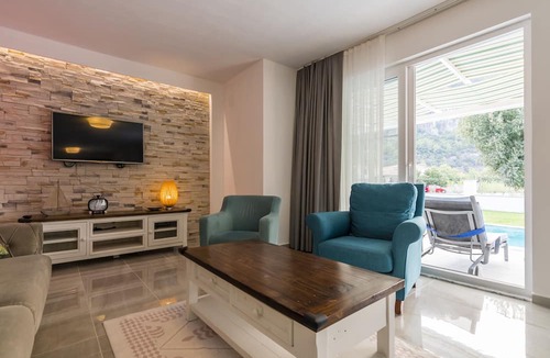 Dalyan Villa | Luxury 4 bedroom Private Villa Near The Dalyan River with Disabled Bathroom&Room
