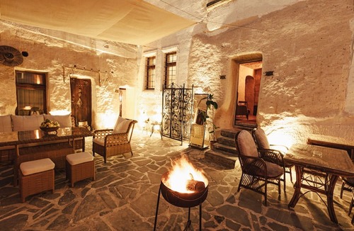 Ortahisar Hotel | Young Cave