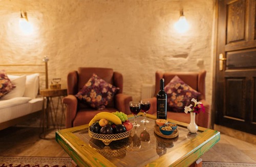 Ortahisar Hotel | Young Cave