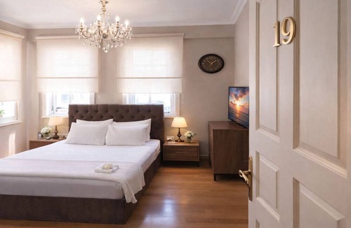 Uskudar Hotel | Valide I Suit