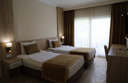 Lara Hotel | Lara Garden Hotel