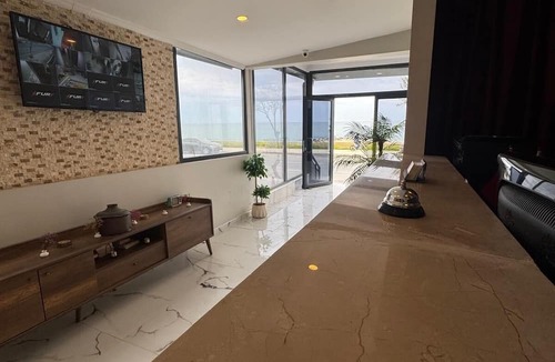 Karaburun Koyu Hotel | Airport Kumsal Otel