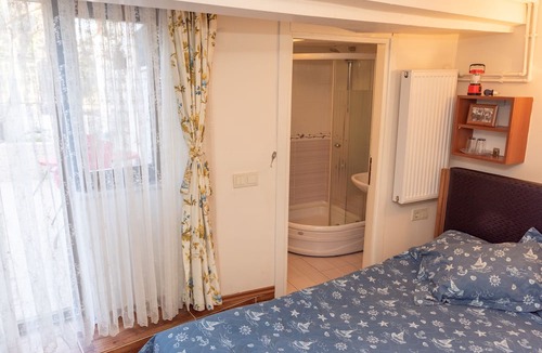 Adalar House | Orhan Kutbay'in Evi Turyolu Cafe Pansiyon
