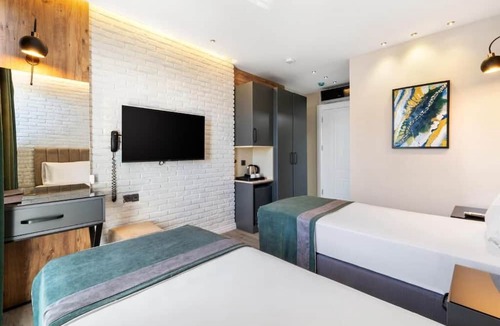 Eski Lara Hotel | Nivasole Lara