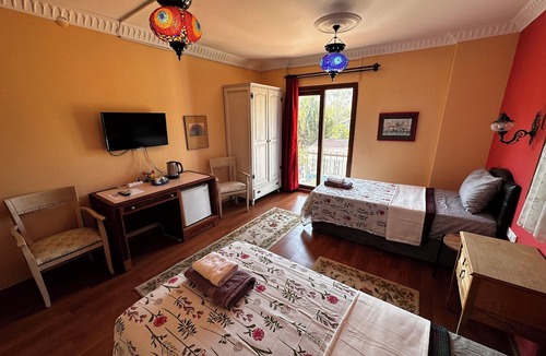 Camlık Bed & Breakfast | Efes Linden House