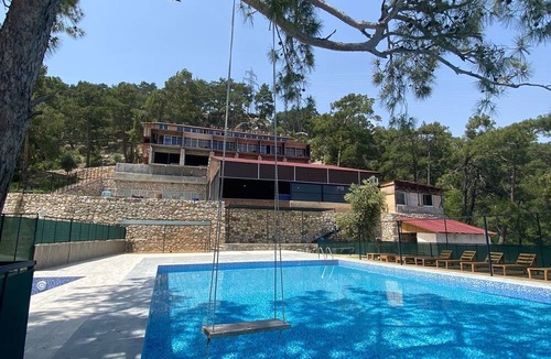 Konyaalti Ski Chalet | Saklıköyevleri