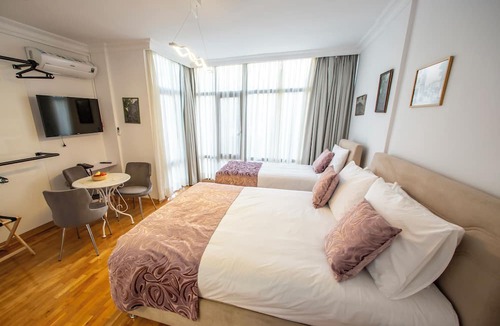 Adalar House | Poseidon Kinaliada Pansiyon