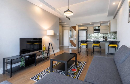 Lara Condo | Maxihomes Sirella
