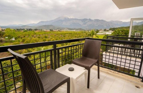 Kiris Hotel | Malibu Garden Resort