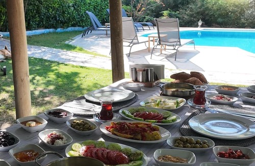 Bornova Hotel | İzmir Yaşam Vadisi