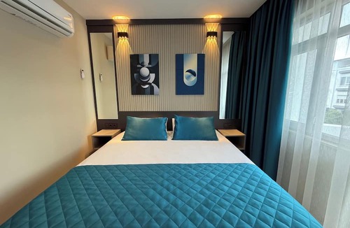 Altnkum Mahallesi Bed & Breakfast | Sky Luxe Hotel Konyaaltı