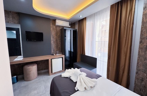 Artikli Hotel | Fermir Grand Otel