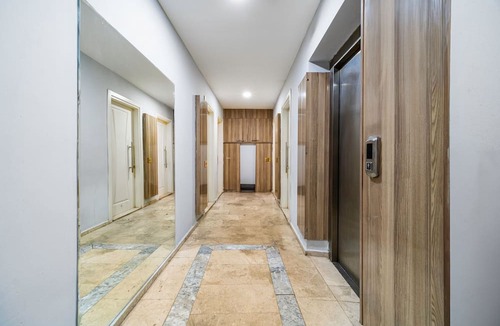 Kahramanlar Mahallesi Hotel | Silver Suit