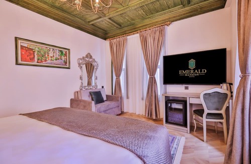 Old City Hotel | Emerald Mansion Hotel – Special Class