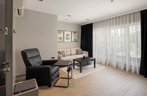 Eski Lara Resort | Mel House Lara
