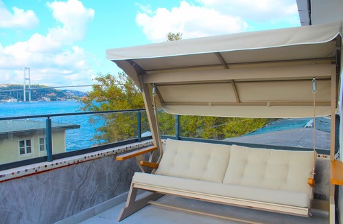 Uskudar House | Kuzguncuk View