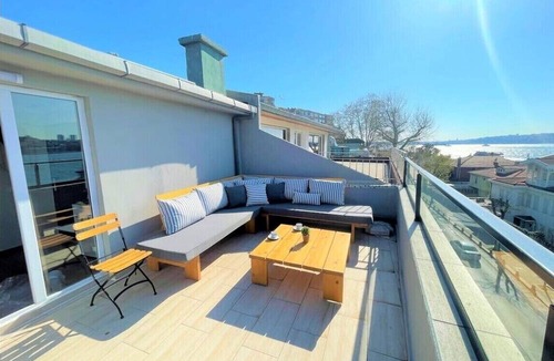 Uskudar House | Kuzguncuk View