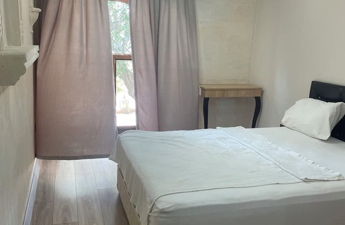 Karadut Hotel | Nemrut Çeşme Otel