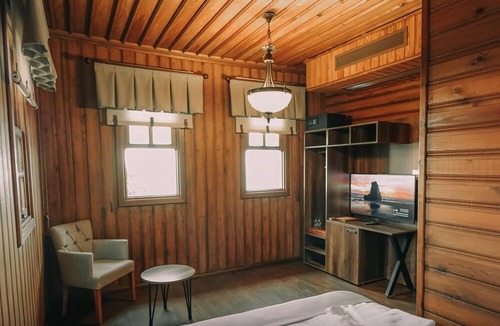 Surmene Hotel | Kastel Konak Hotel