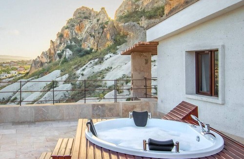 Ortahisar Hostel | Black Stove Cappadocia