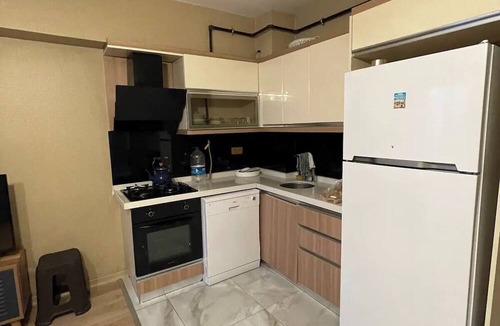 Esenyurt House | Room & Salon with Garden & Swimming Pool