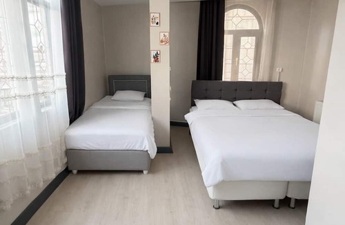 Karesi Hotel | GLR OTEL