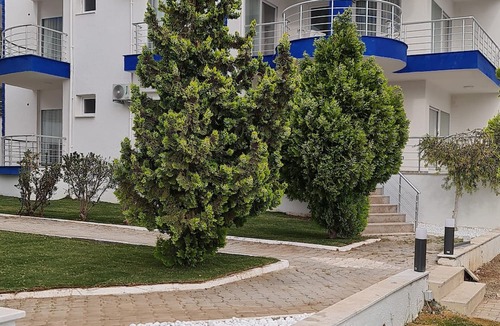 Akbuk Apartment | White Bay Resort 2 Bedrooms + 2 Bathrooms luxury beachfront aparts. max sleep 8