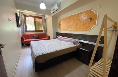 Ozdere House | Cukuralti Plajina 50m, Mustakil Girişli ve Bahçeli, 3+1 Full Eşyalı Daire