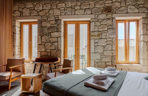 Hacımemis House | Vacation Flat w Pool in Alacati 5 min to Beaches