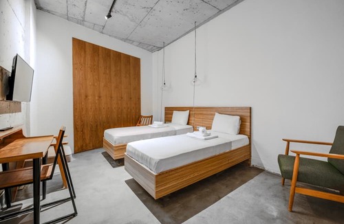 Hacımemis House | Room with Pool in Alacati 5 min to Beaches