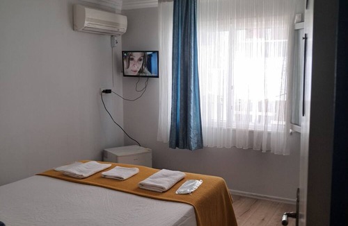Cinarcik Hotel | Simirna Sahil Otel