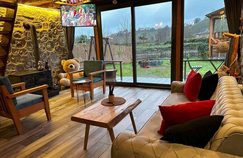 Pazar House | doğanın içinde geniş bahçesıyle jakuzı ve salıncak keyıfıyle huzurlu mustakil ye