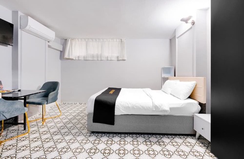 Kabatas House | Flat 5 min to Galata Tower, Istiklal and Bosphorus