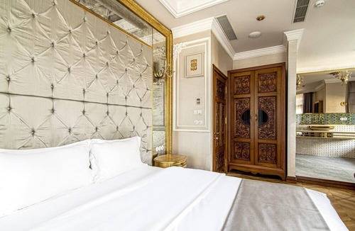 Beylerbeyi Apartment | Stylish Studio in Historic Mansion in Beylerbeyi